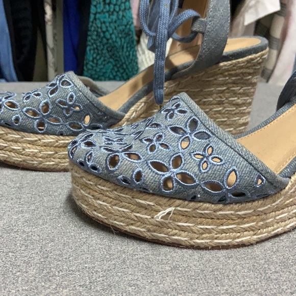 Tie up Michale Kors espadrille sandals - Picture 3 of 4
